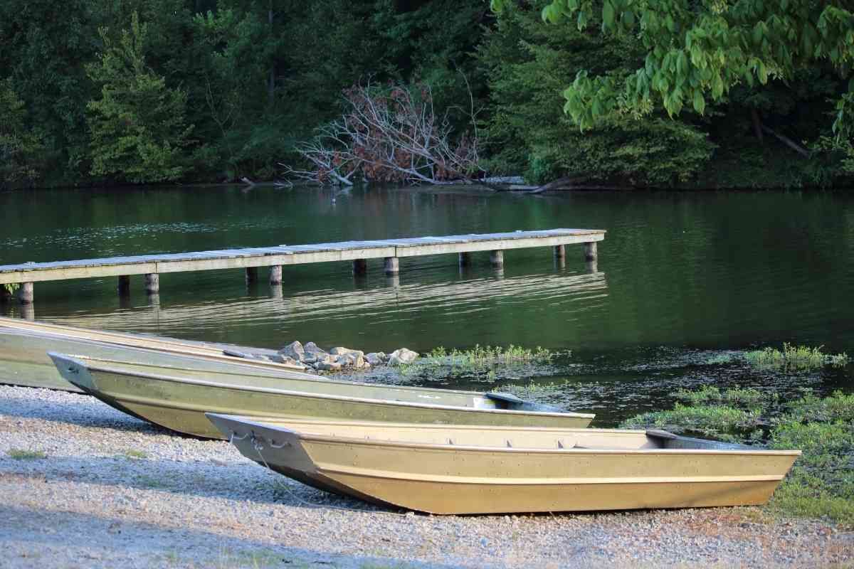 Small Flat-Bottom Boats Pros & Cons 1