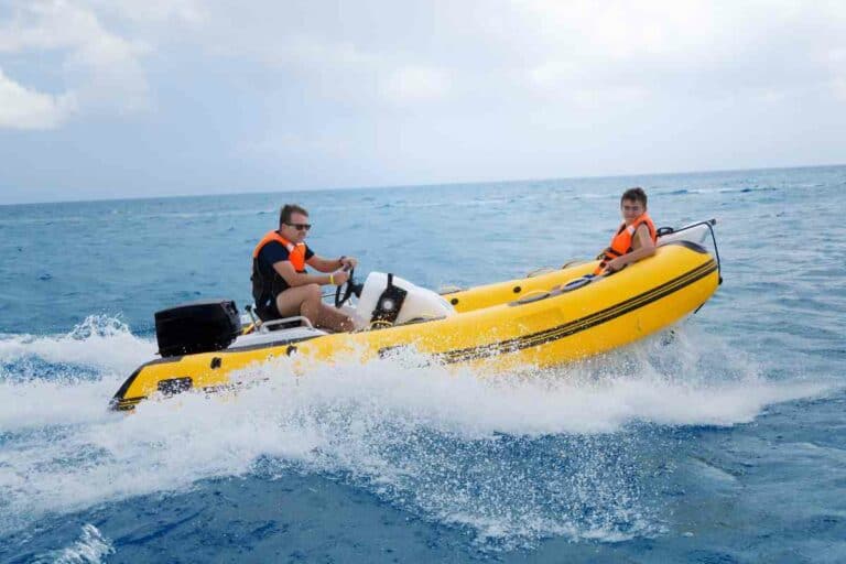 16 Best Air Pumps for Inflatable Boats [2023 Edition]