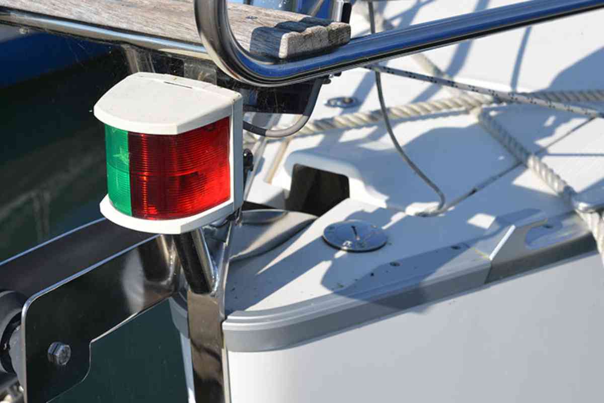 Boat Navigation Light Requirements (Explained!) 3