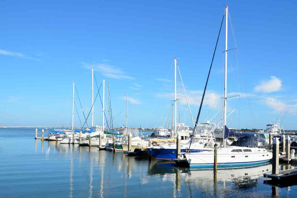 Where Can You Live on a Boat in Florida: Top Locations to Consider 4
