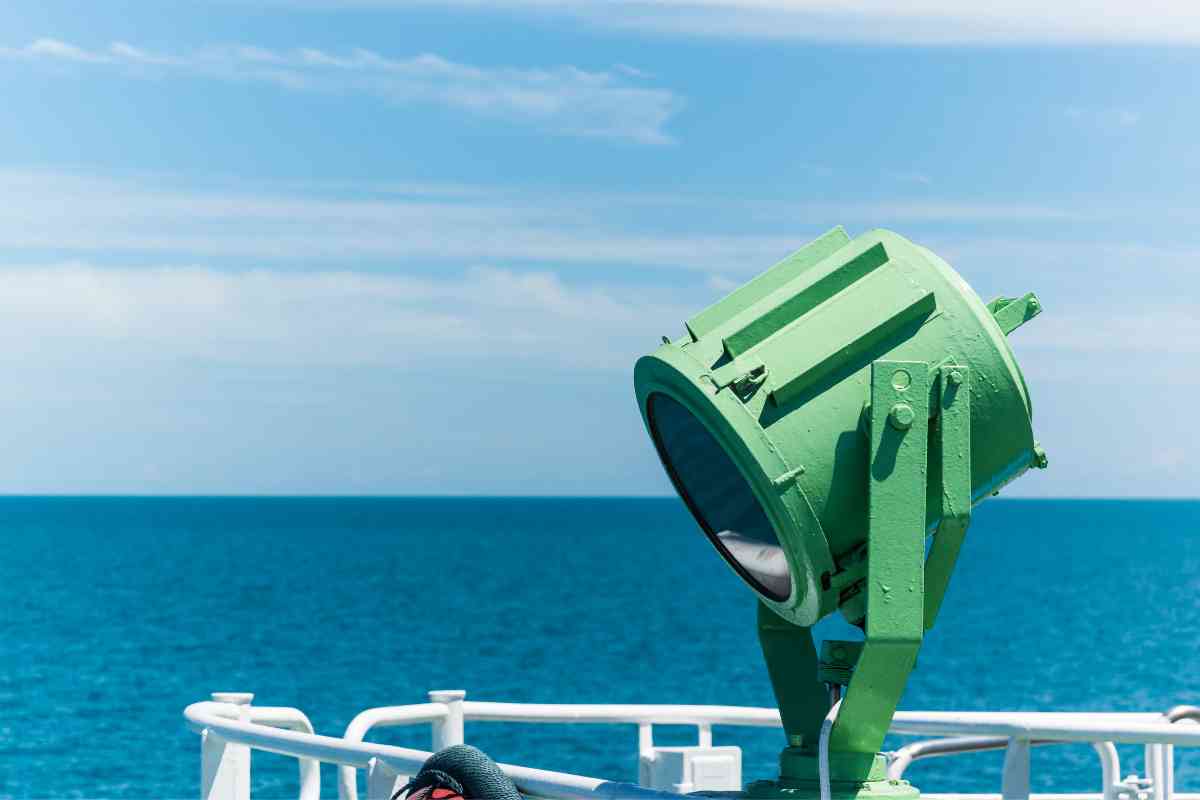 Spotlight on Safety: A Review of the 13 Best Boat Spotlights 4