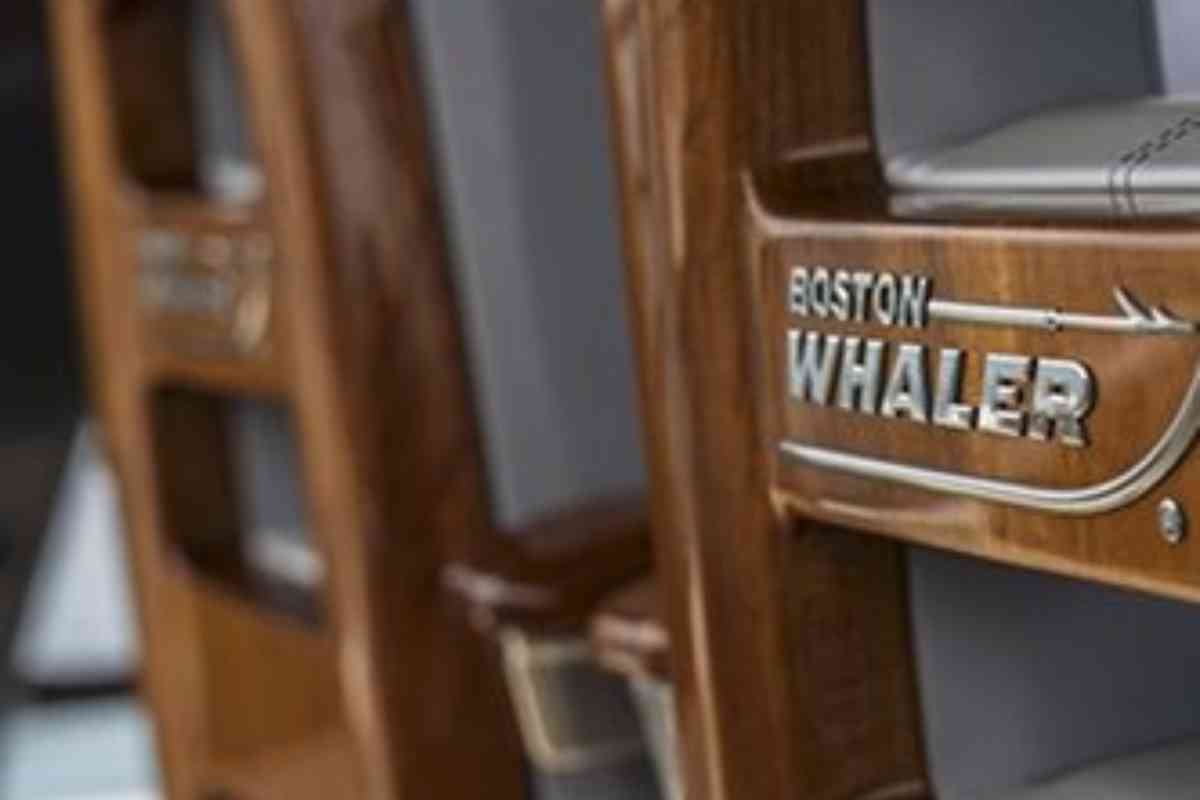 When Did Boston Whaler Stop Using Wood in Their Boats? 3